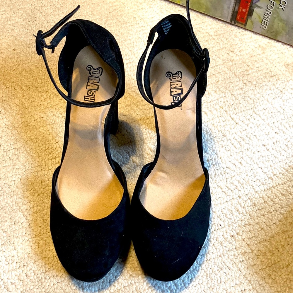 Size 10 black suede platform pumps